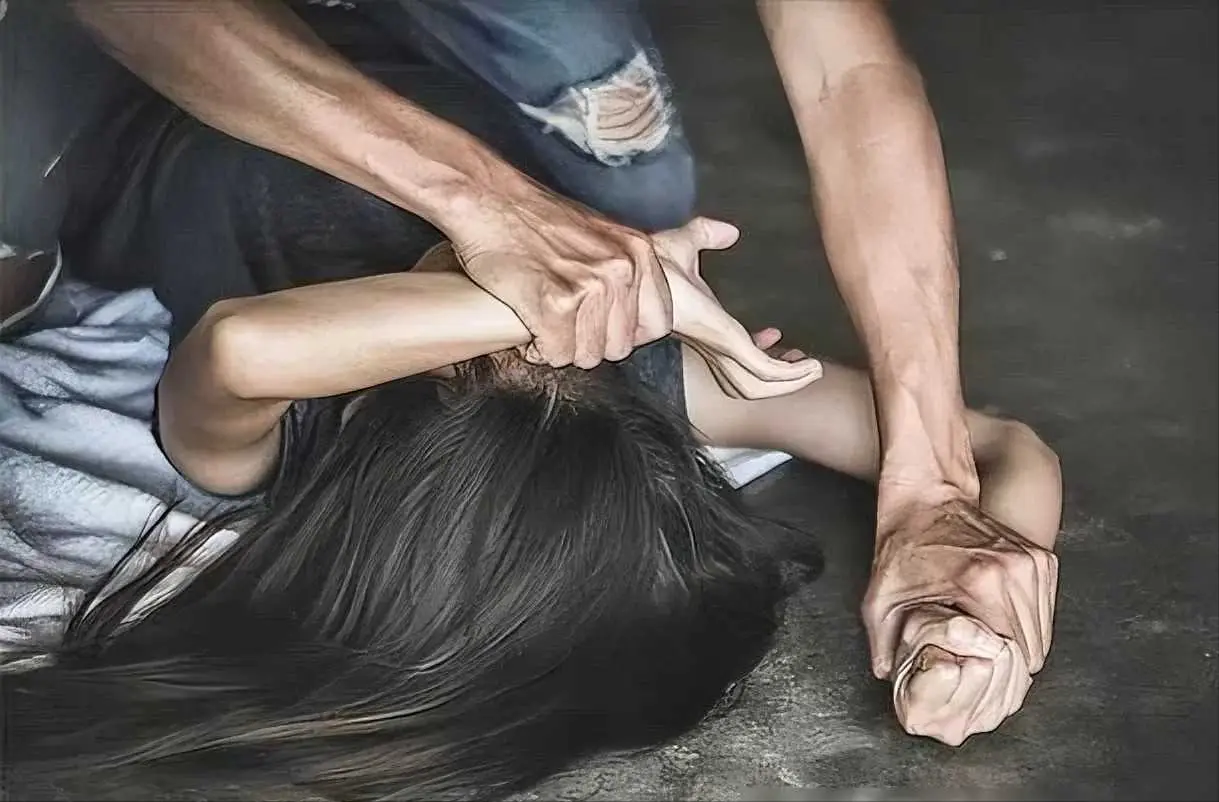 禽兽丈夫,女子痛下杀手,重庆家暴案引发社会关注"