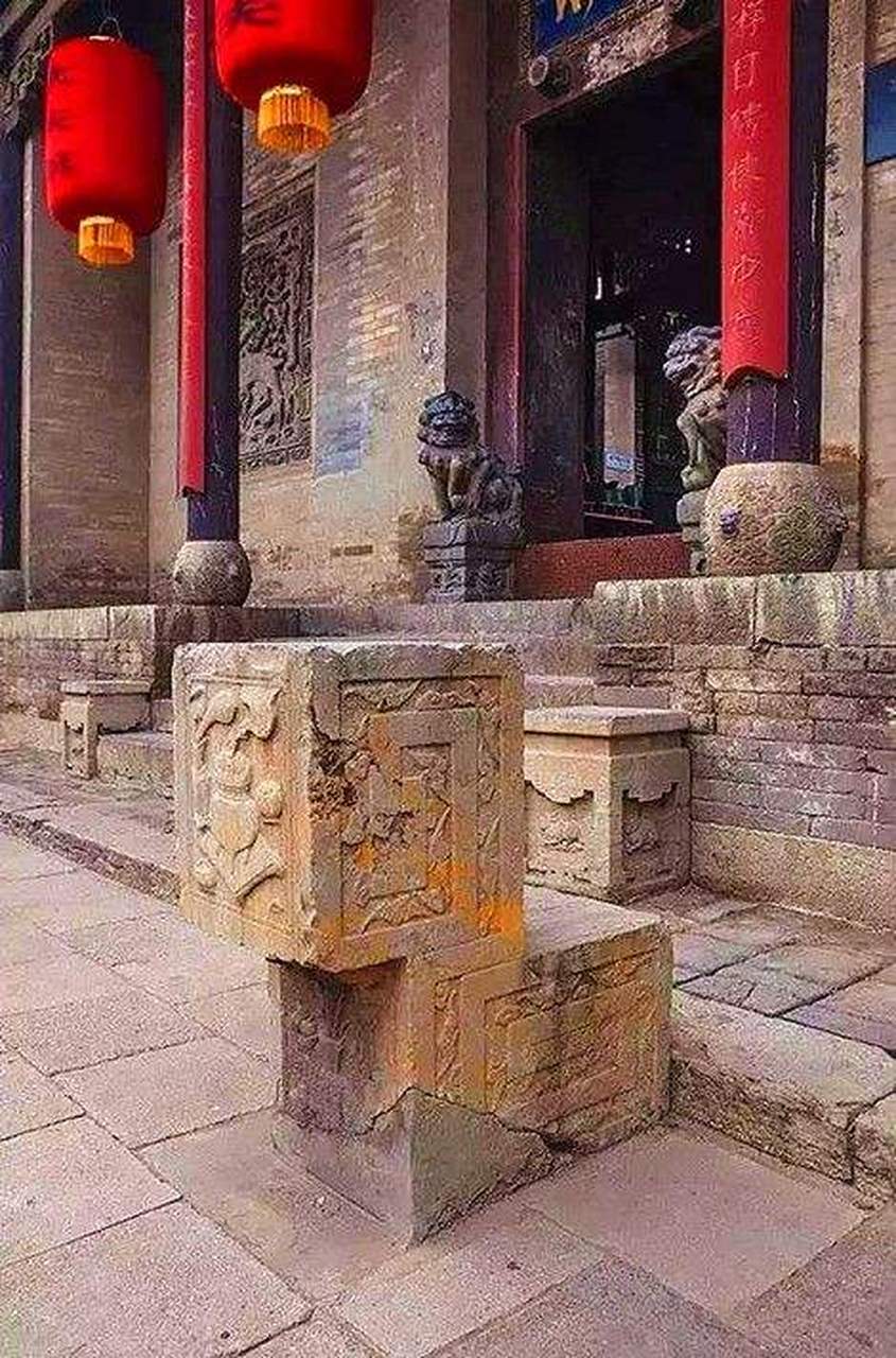 上马石,下马石,马到成功. 父封侯,子封侯,侯门似海.