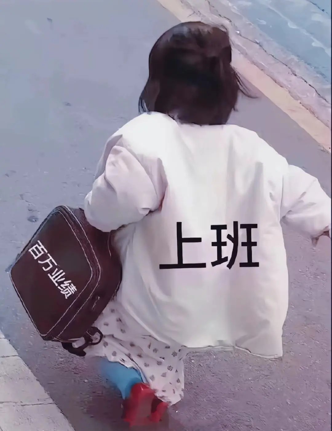 天外有天人外人, 俺是民间一凡人. 有缘悟得易中理, 不恋官商恋五行