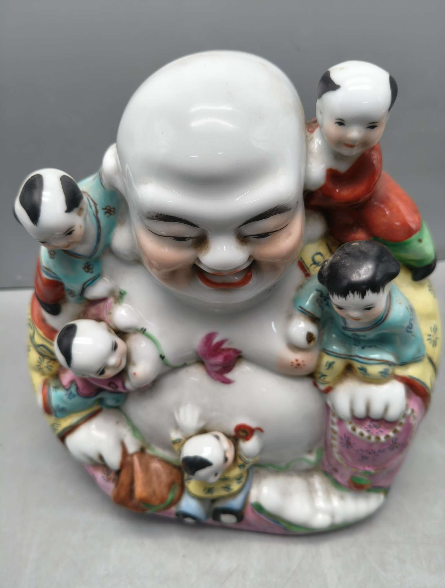 民国粉彩五子登科弥勒座像,全品,具体尺寸品相详见诸图.