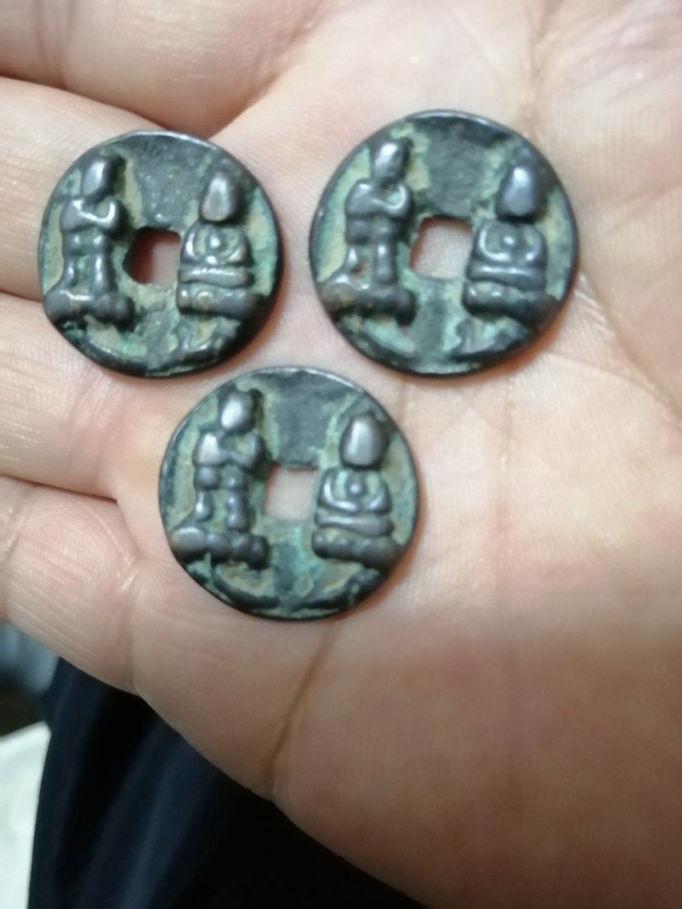 淳化元宝背双佛铜币.