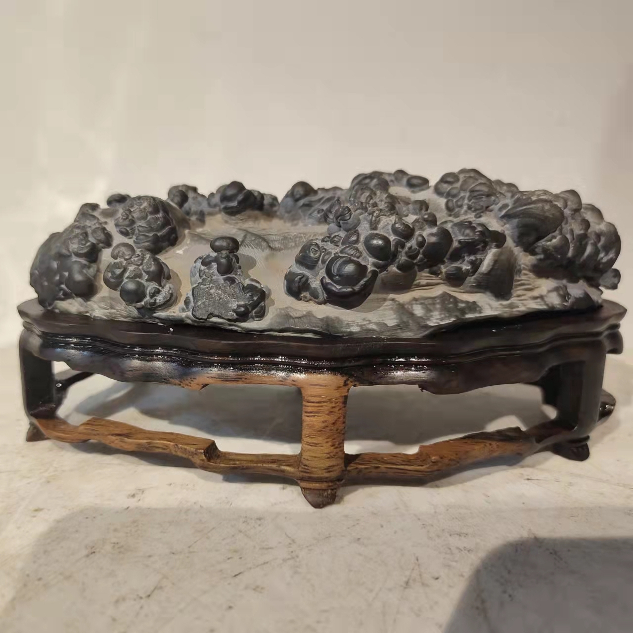 灵璧石# #奇石美石欣赏# 朋友石馆新得几方石头,与大家共赏