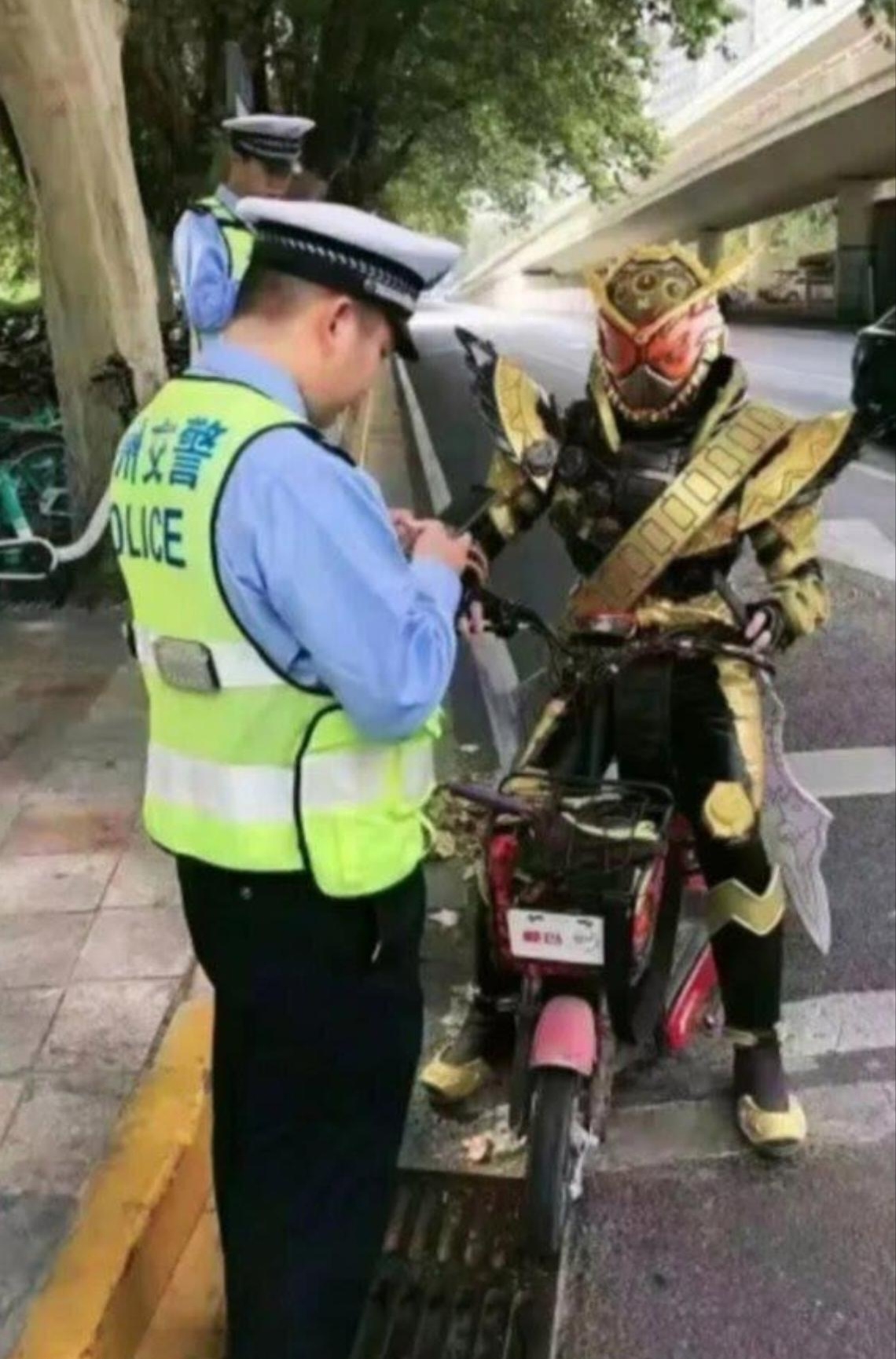 交警开单图片爆笑图片