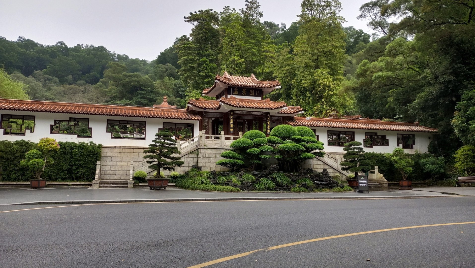 一大堆养不熟的狼崽崽抱怨父母, 什么只有养育,没有托举