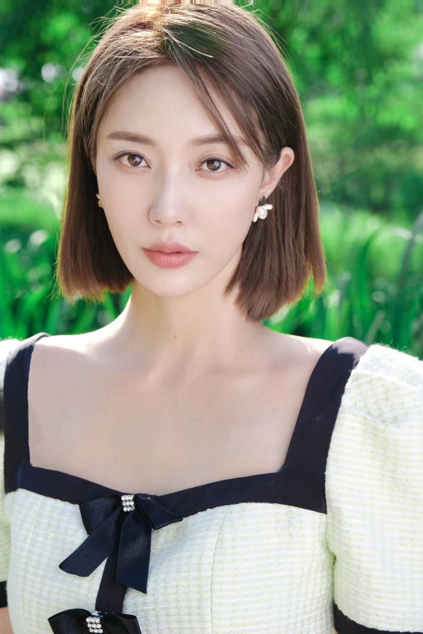 王文绮 倚在绿色的清凉处等风来