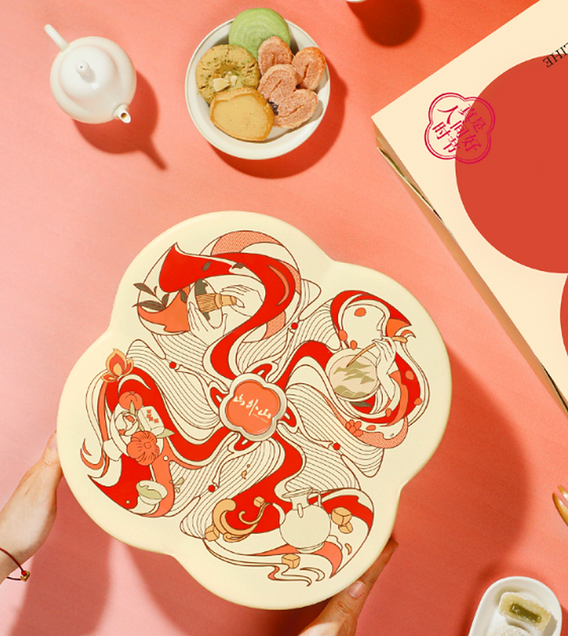 产品包装设计深掘宋韵文化,依托中式花窗到国风情致的意象延展,从而