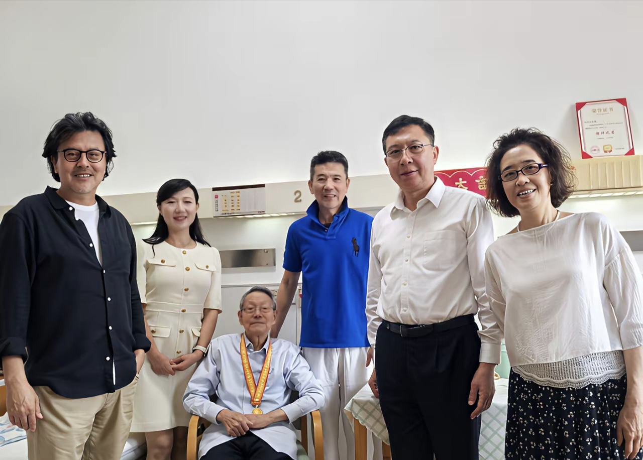 孙淳和孙周都是有名的演员,孙淳是一级演员,演过很多作品