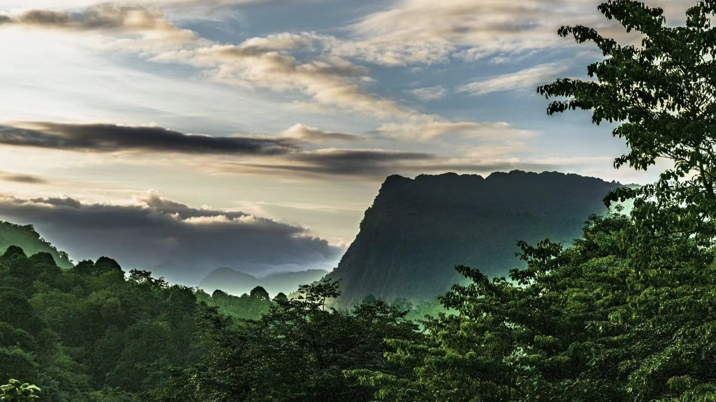 雅安海子山风景确实不错,据说去那边避暑的人很火爆#图文优选计划818