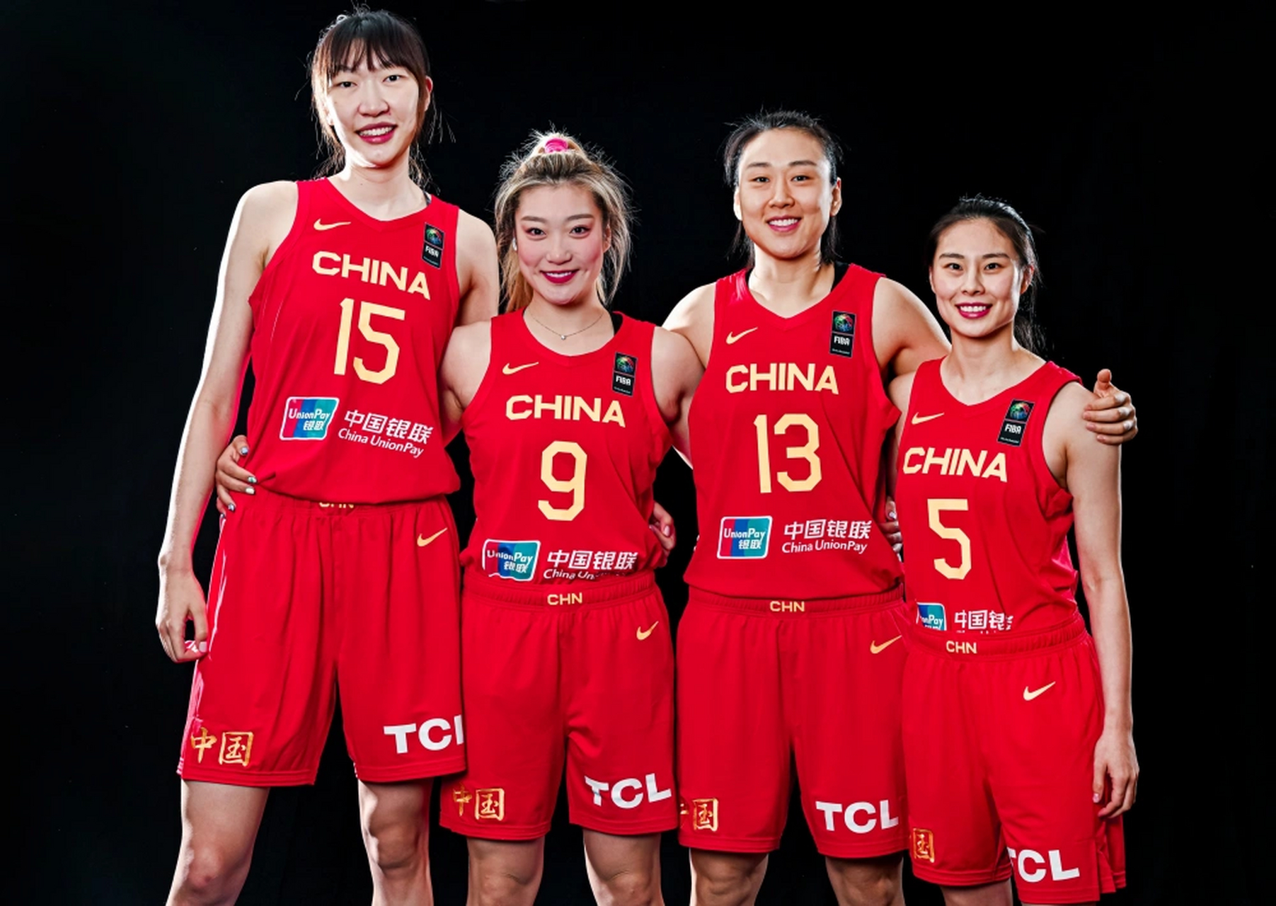 中国女篮,这支曾经在世界篮球舞台上书写过辉煌篇章的队伍,如今正以
