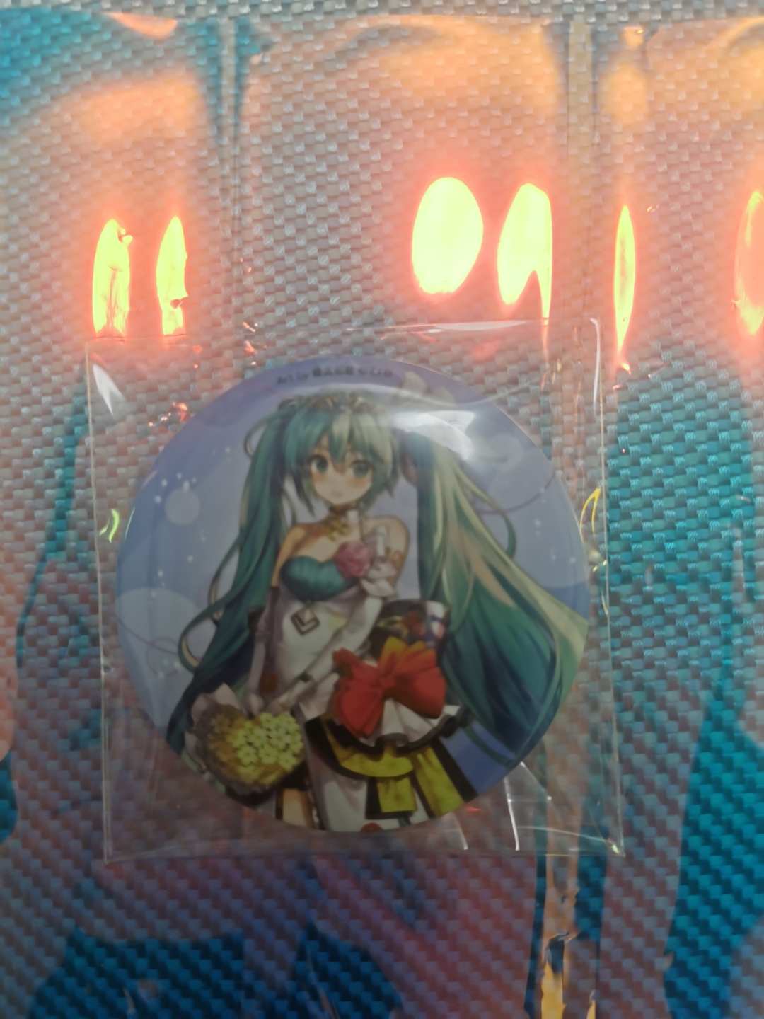 出谷# #初音未来# #谷子# #二次元#  出谷:精美包装,不包邮,微瑕,要