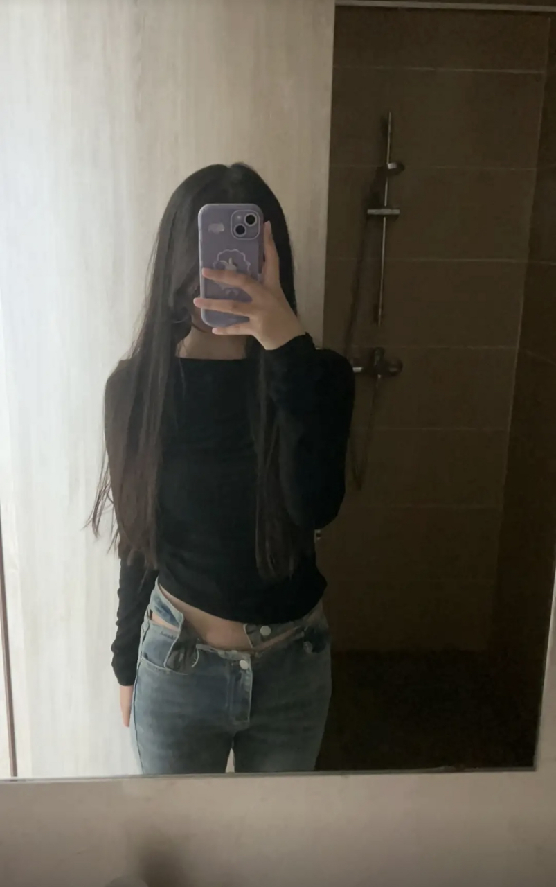 我是不是长高了!衣服变小了!