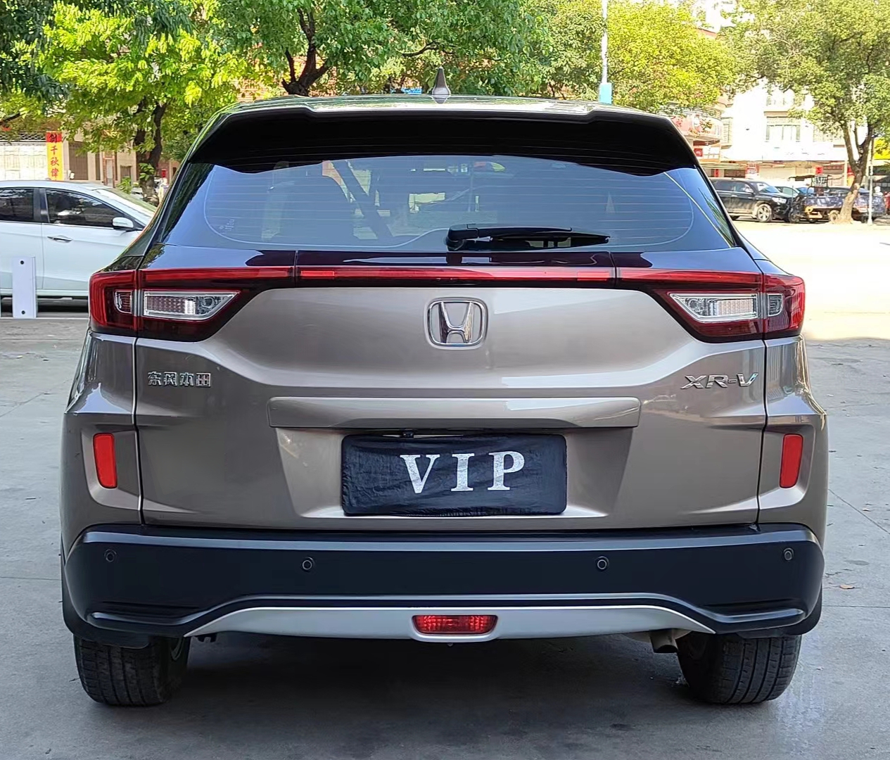 轿车型xrv
