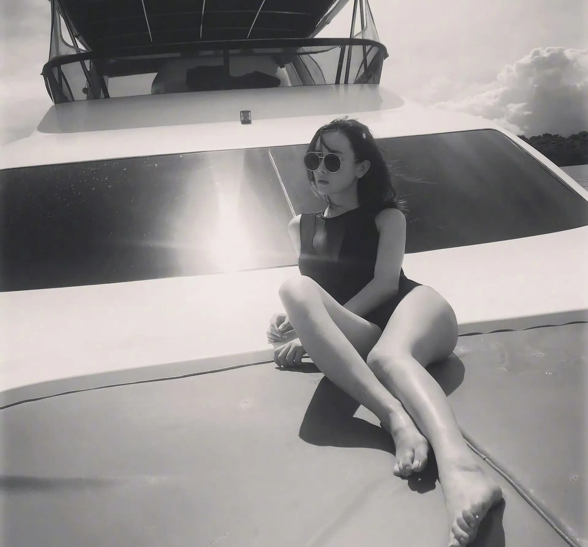 没想到张檬身材这么火辣的,这泳装照就是"热辣炸弹",女人见了都要多看