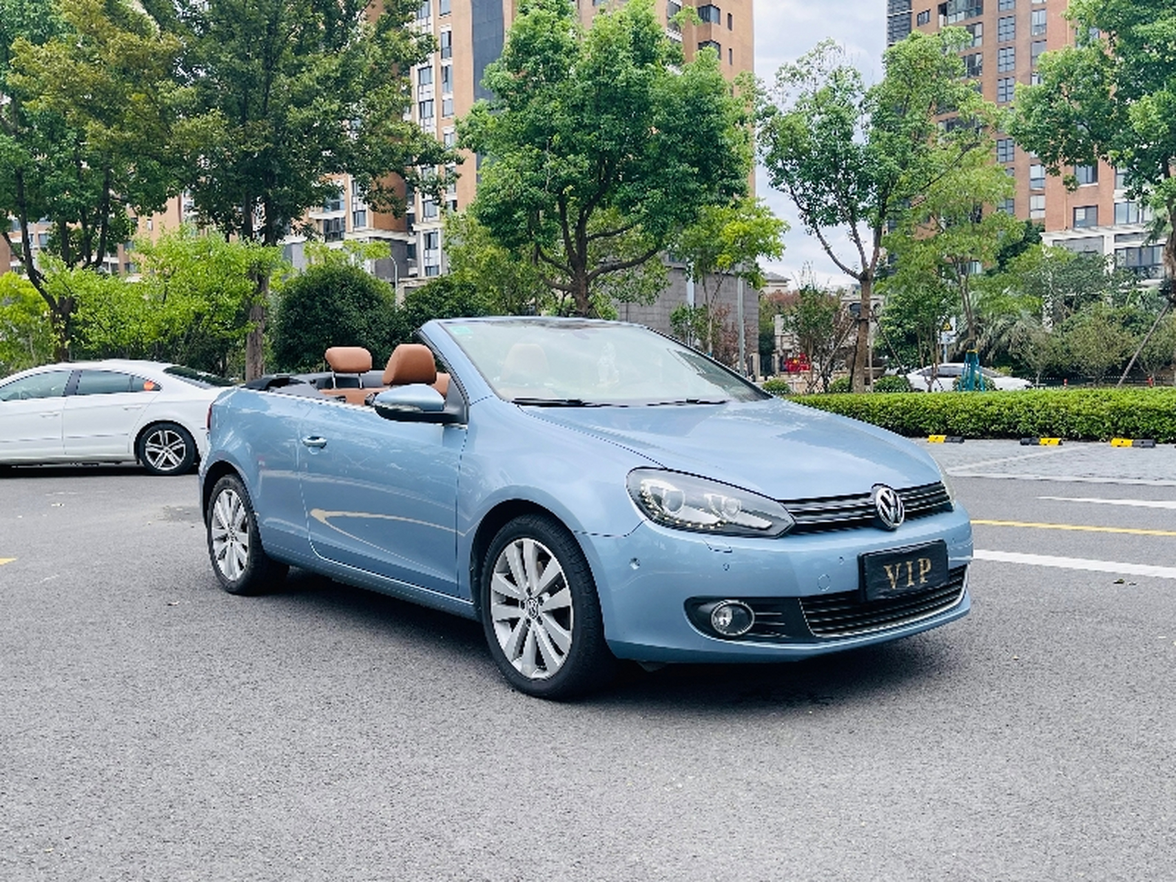 两门四座敞篷高尔夫.喜欢吗.