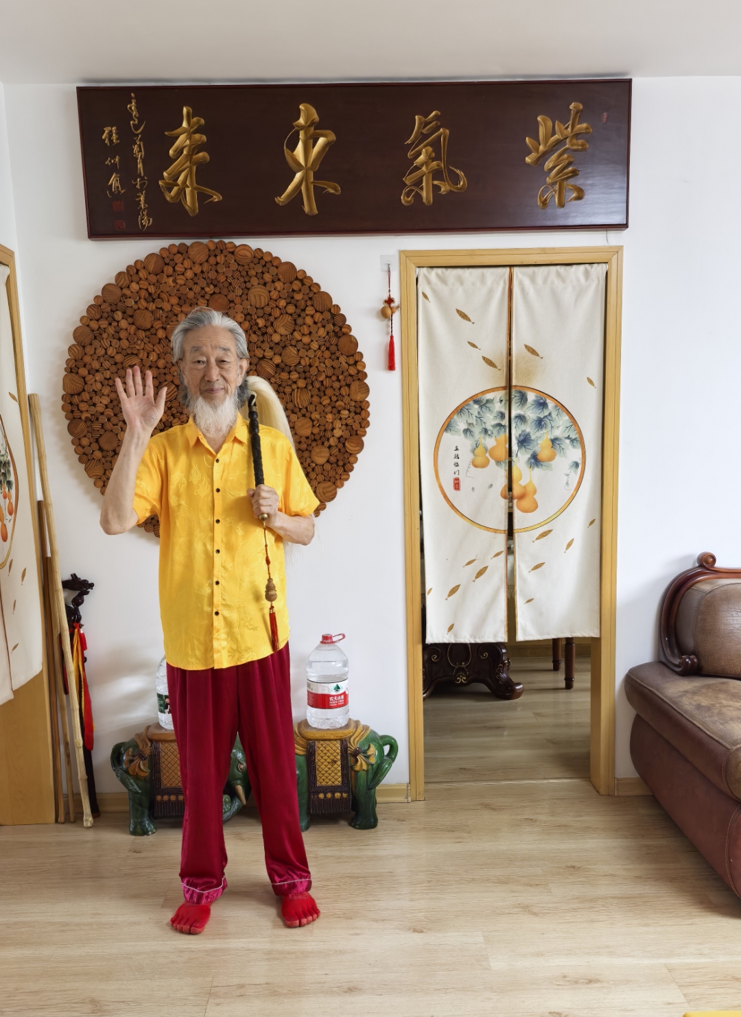 宇宙息 天父地母是吾神 洪荒洪光洪元神 元精元炁元始神 元光元宝元灵