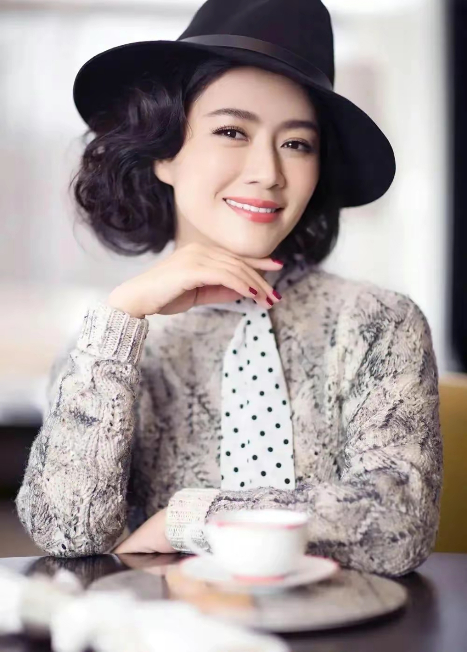 田海蓉性感妩媚,风情万种