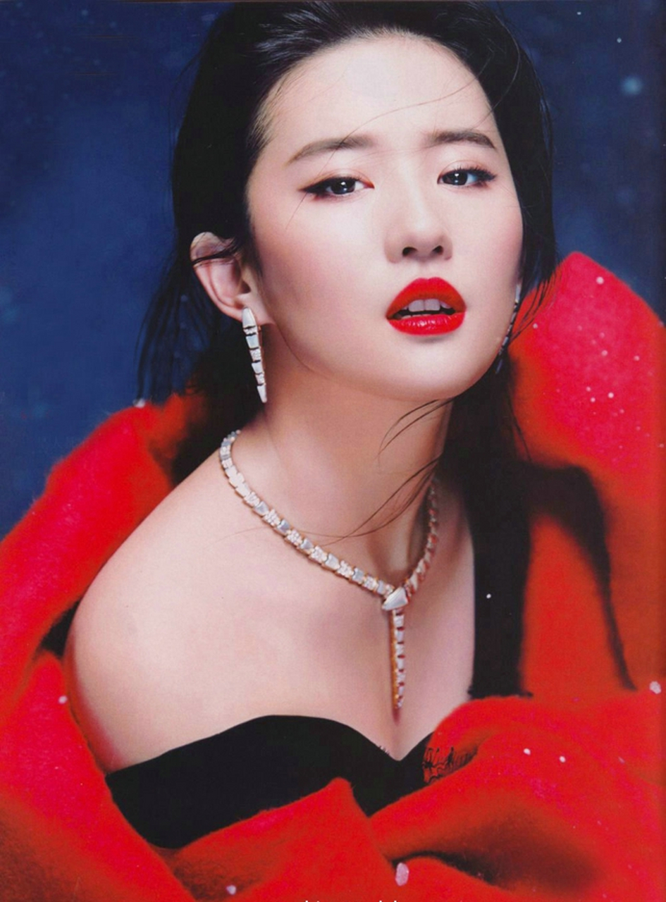 惊艳红唇美女明星刘亦菲唯美时尚写真