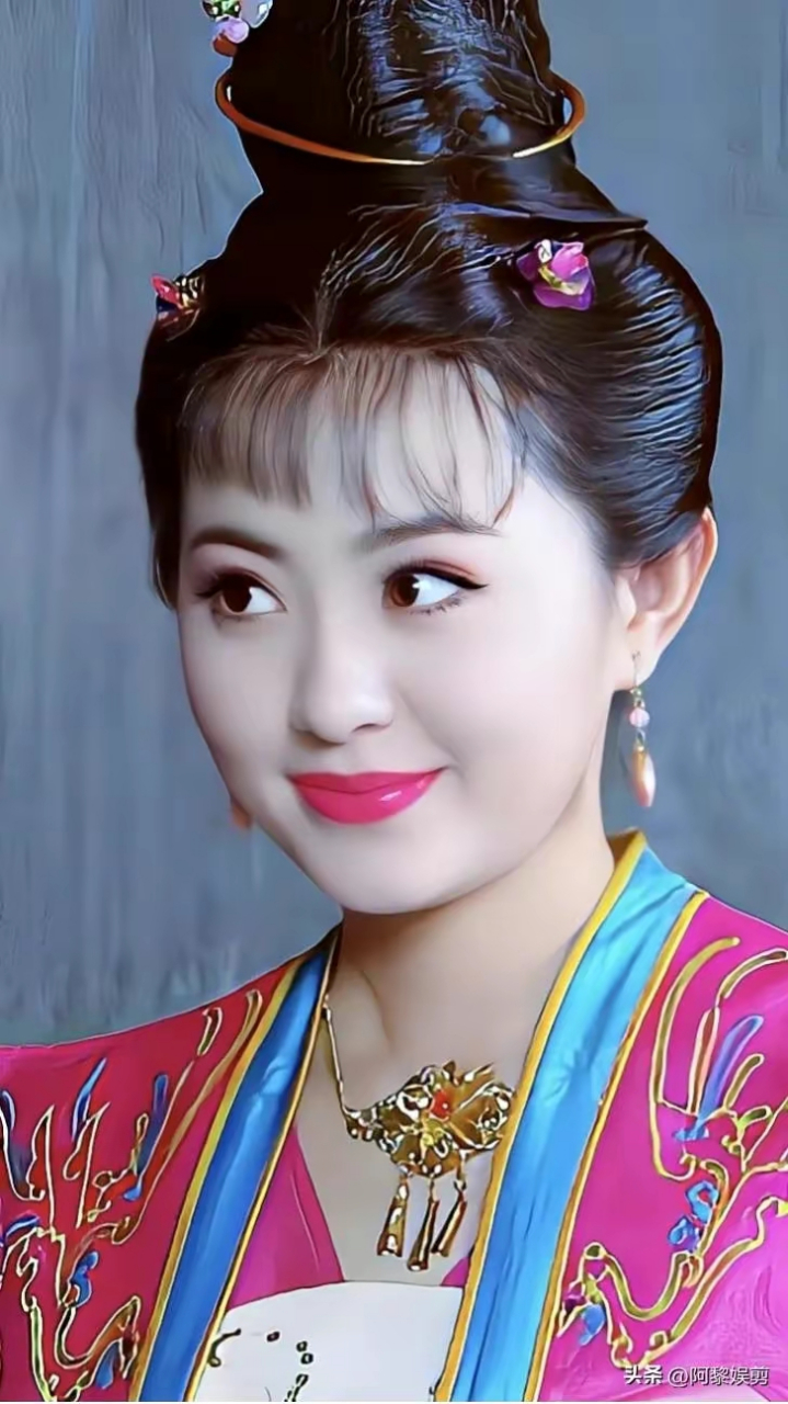 孙耀琦:花容月貌,天生丽质