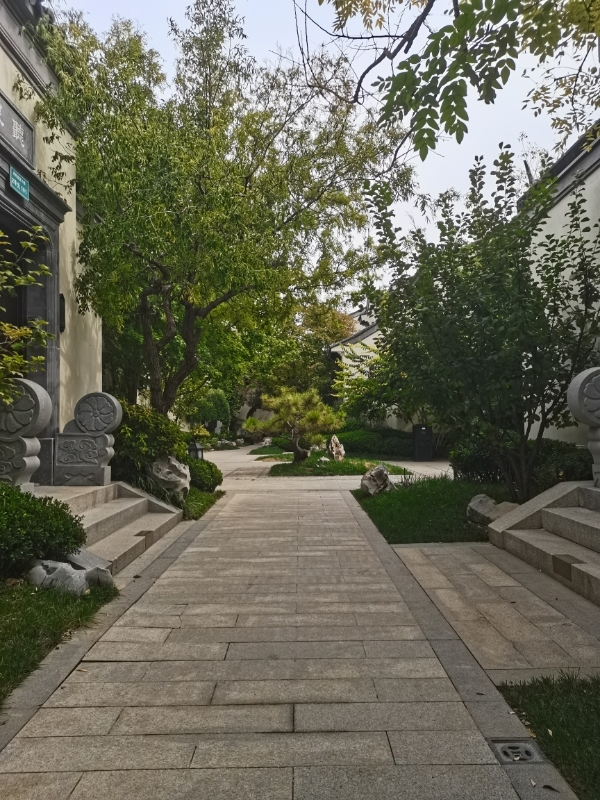 夫妻之间生闷气,开始时可能大多是不满或恼怒的小气