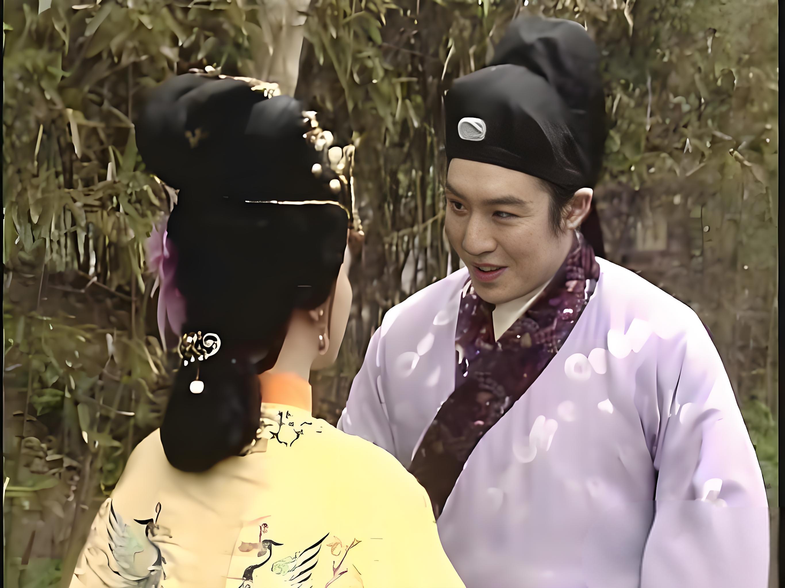 在《红楼梦》的第十二回中,我们见证了王熙凤的机智与贾瑞的悲剧