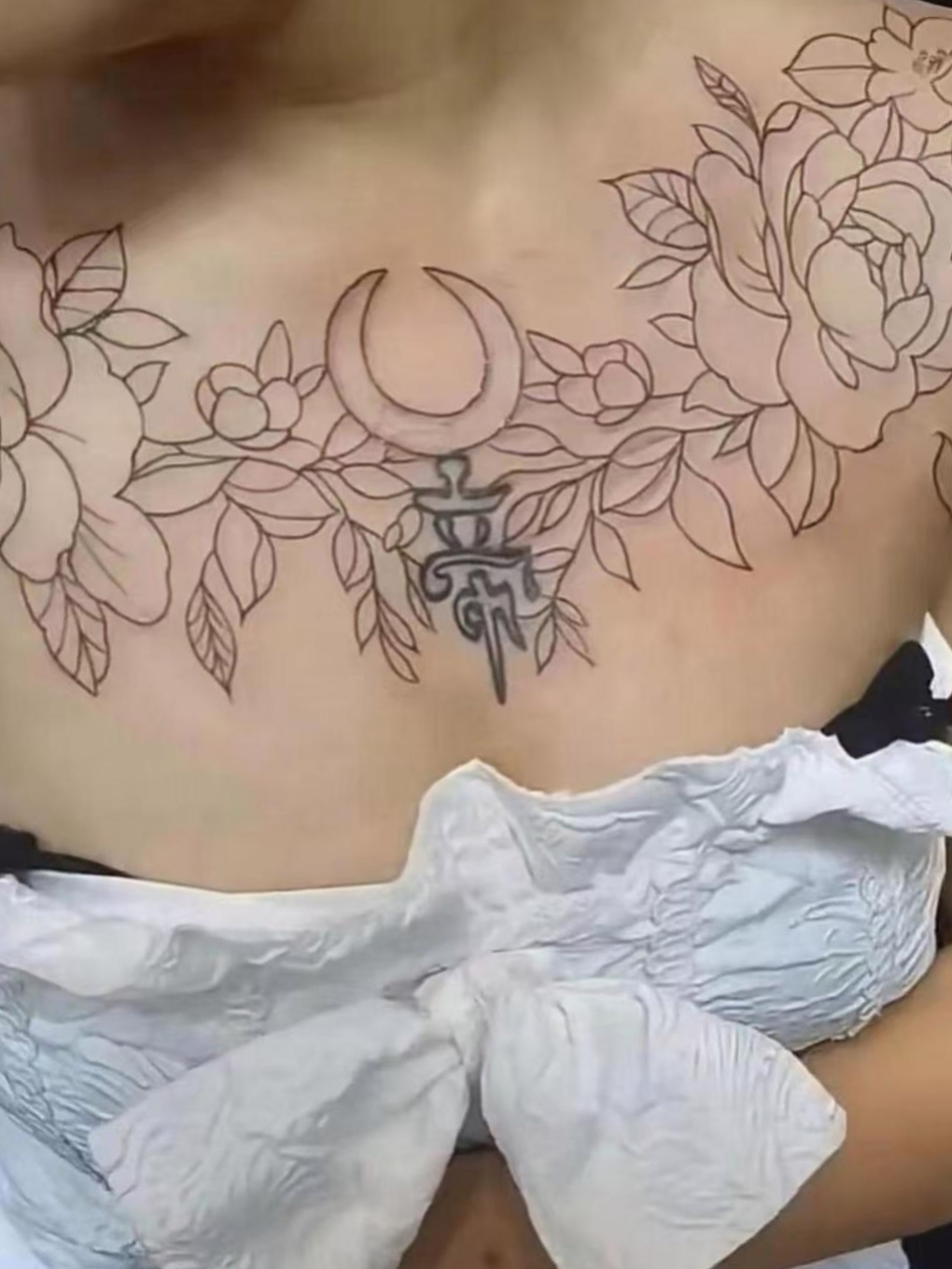 当我按定位推开门进去,不免惊讶不已,这么些年你到底经历了啥?