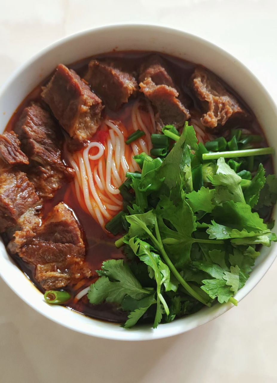 亮出你的好厨艺#一碗牛肉米线征服你的胃
