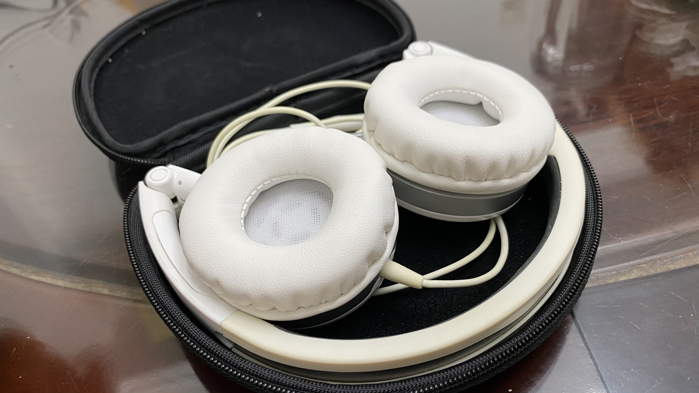 akg k430头戴耳机换耳套～ 15年老款k430白色[滑稽]当年就是贪图白色