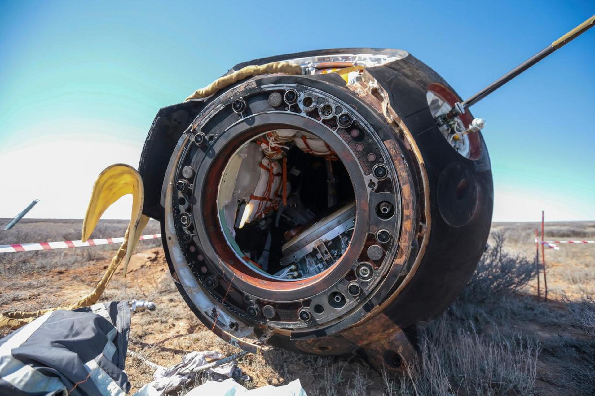 俄联盟ms-24载人飞船于当地时间6日在哈萨克斯坦成功安全着陆.