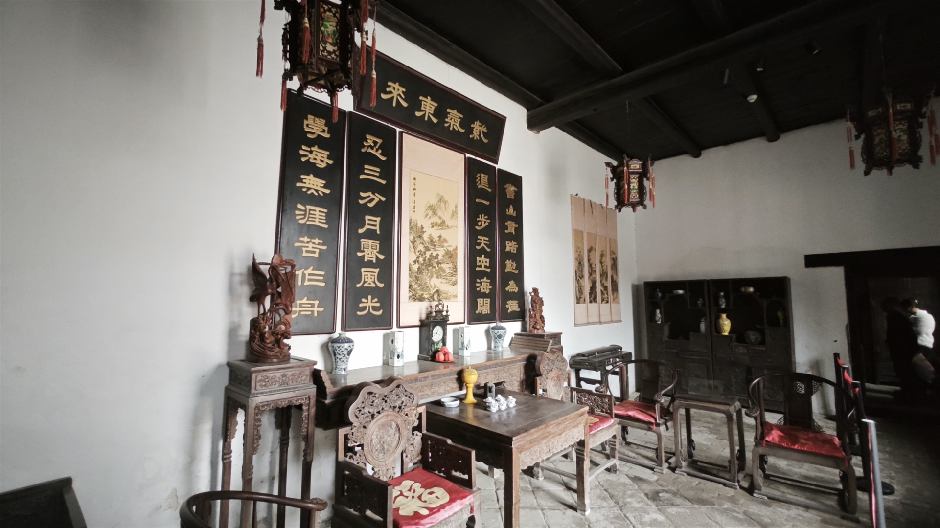 春季自驾行d2,雕刻精美第一坊,春光摇曳浮龙湖