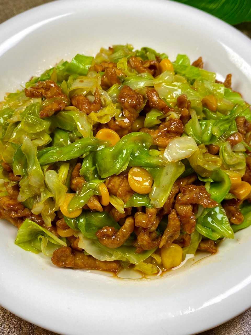每天学做一道家常菜 | 今日包菜肉丝盖浇饭