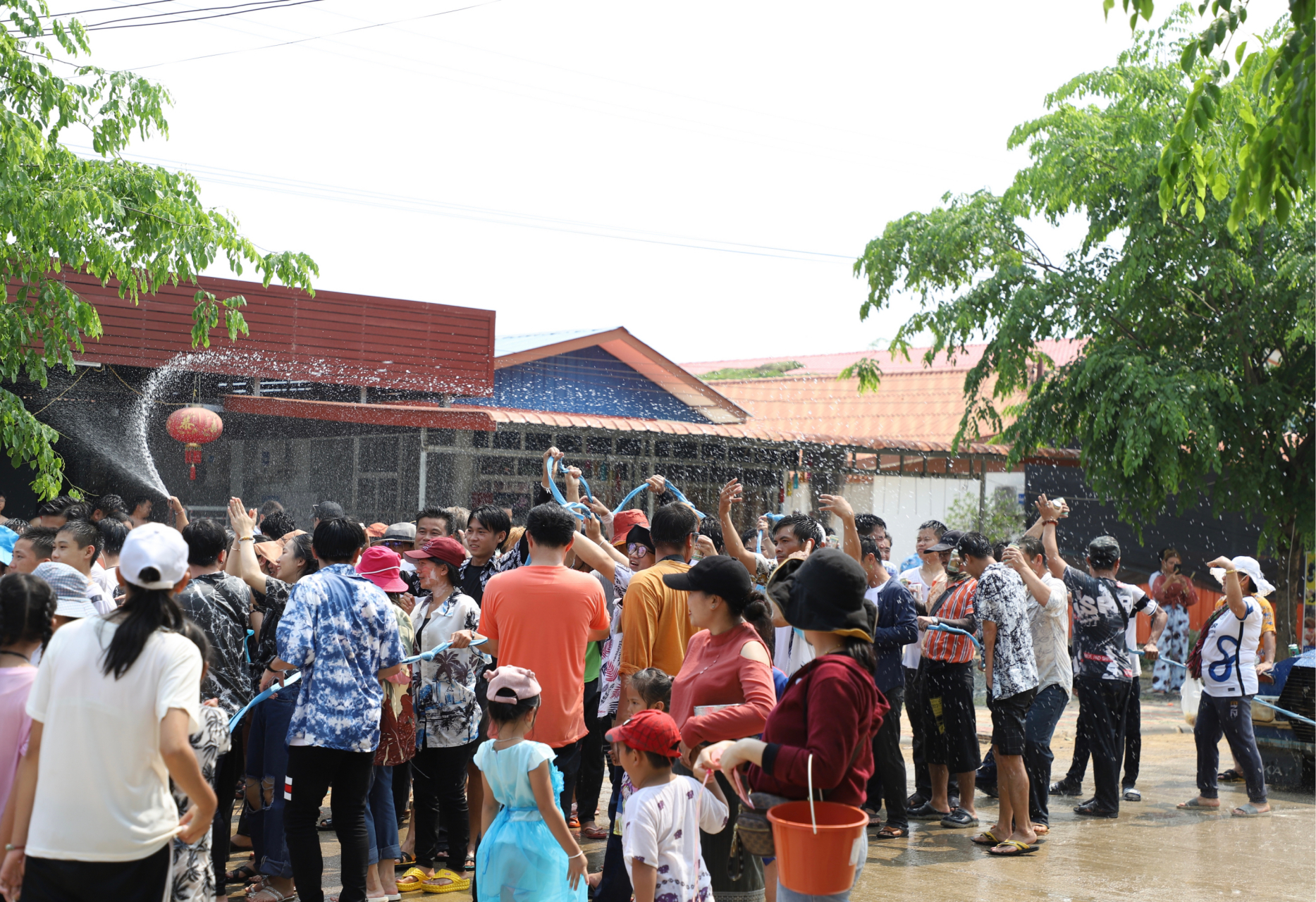 2022年老挝泼水节图片