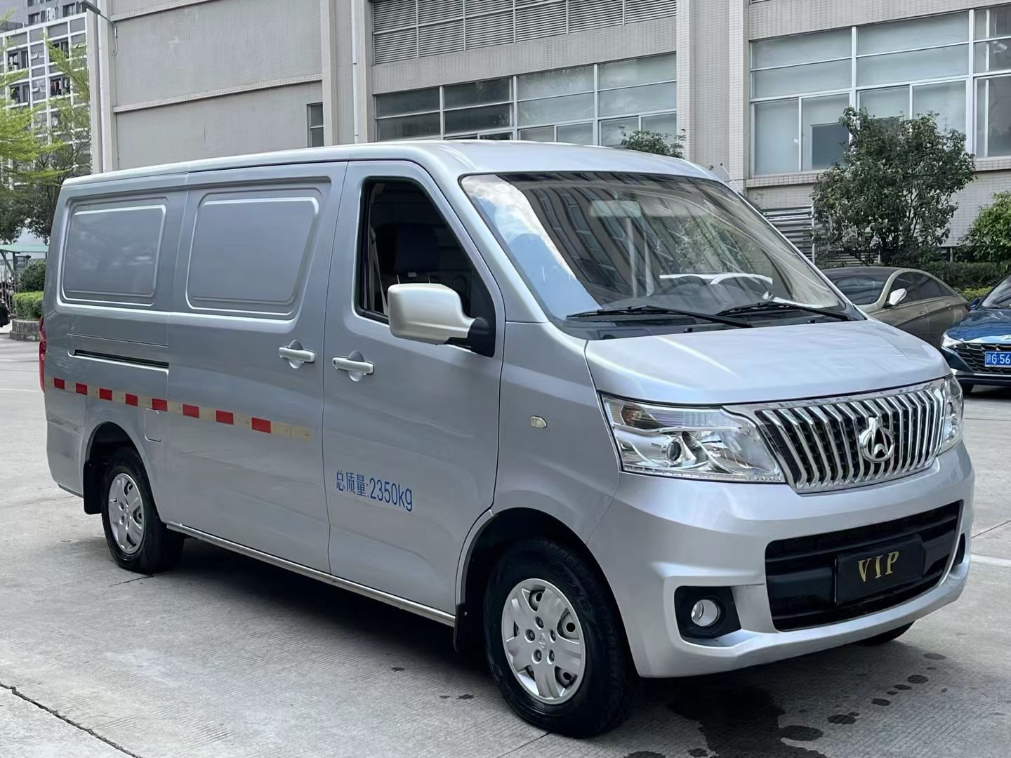 38万 债权转让:21年粤a户长安睿行m80 高顶对开门  手动1.