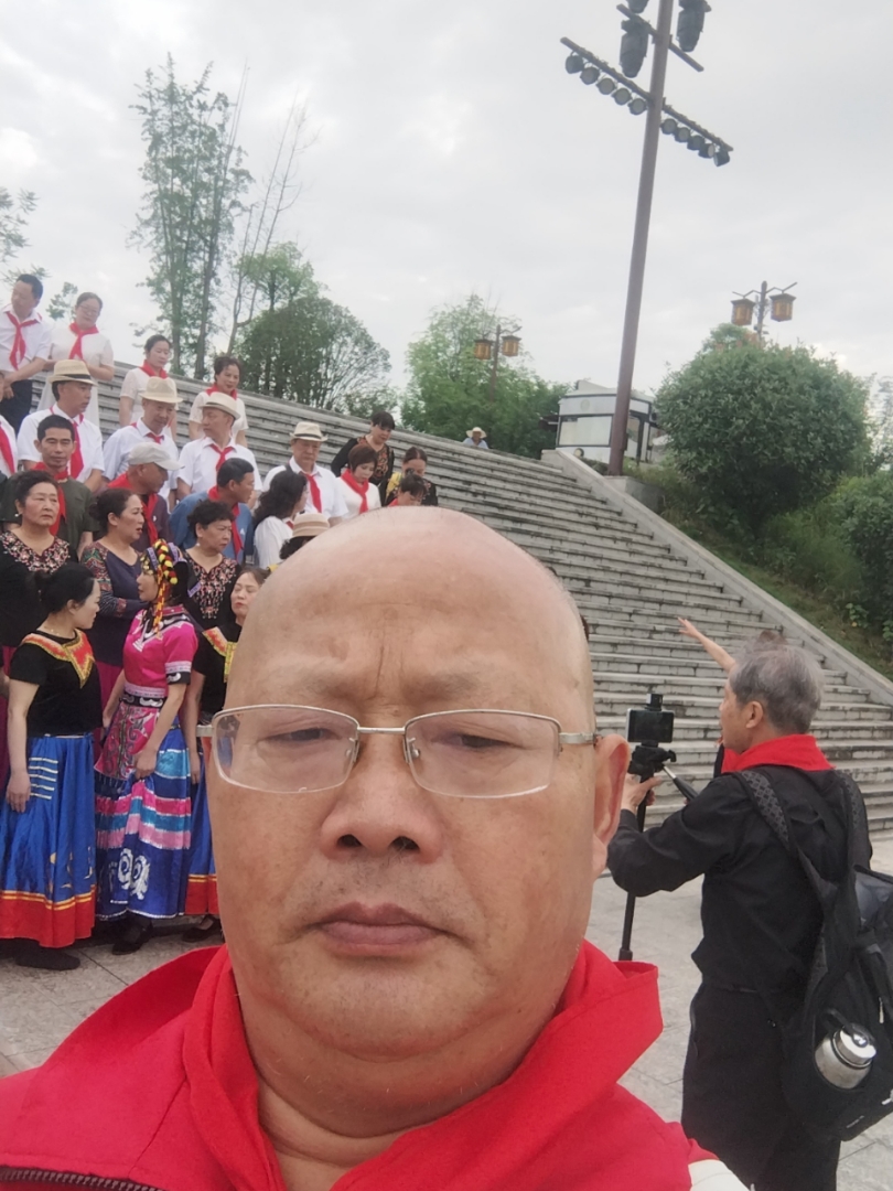 文/福虎 妙笔生辉谱新章 网空遨游知世界