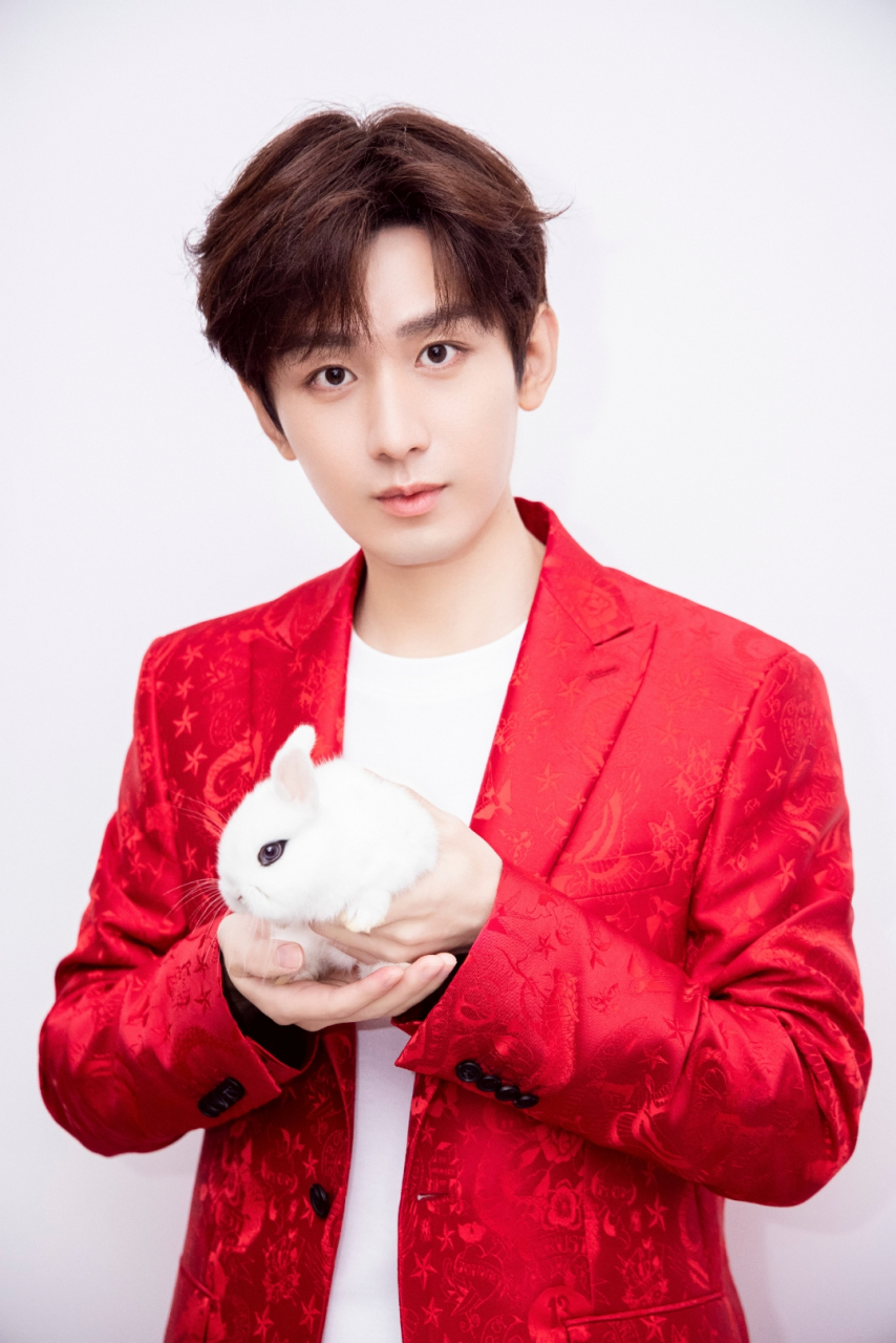 考古成毅,好喜庆的帅哥[赞同]