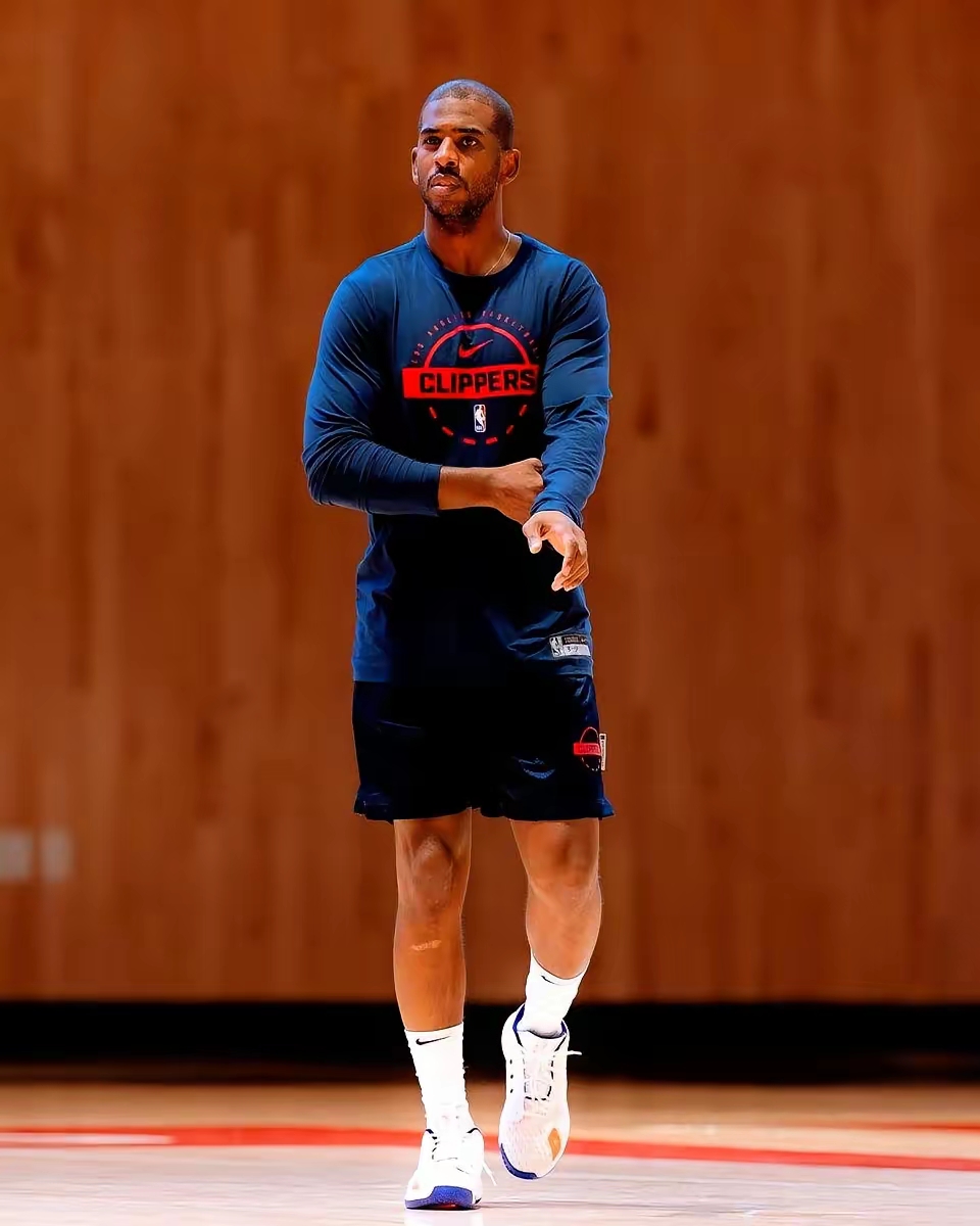 包含保罗和哈登上次在火箭合作时合计81胜22负，胜率786%的词条