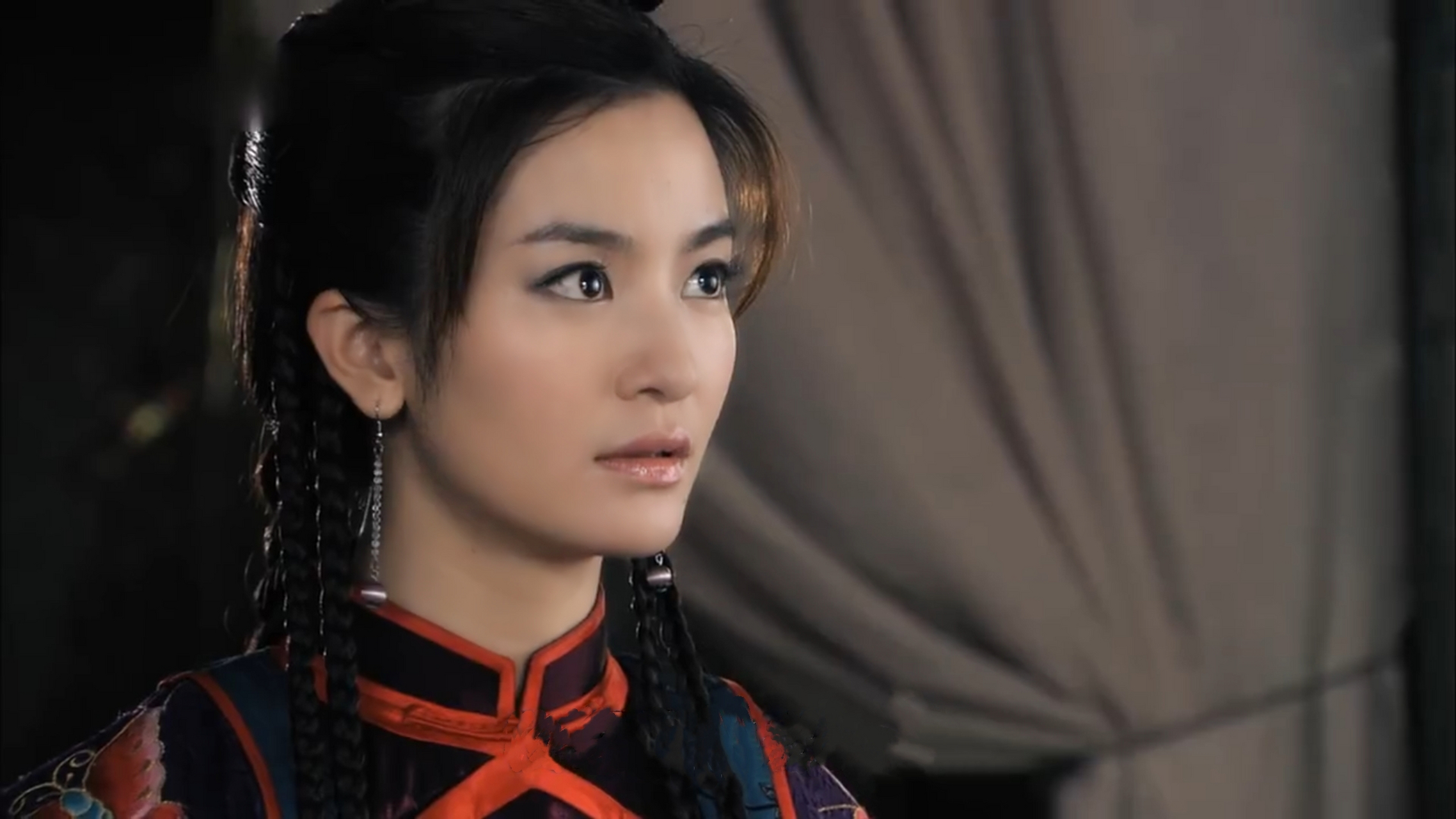 怪侠欧阳德·胡蝶·李晟  #美女##电视剧##武侠# 修图 黑衣