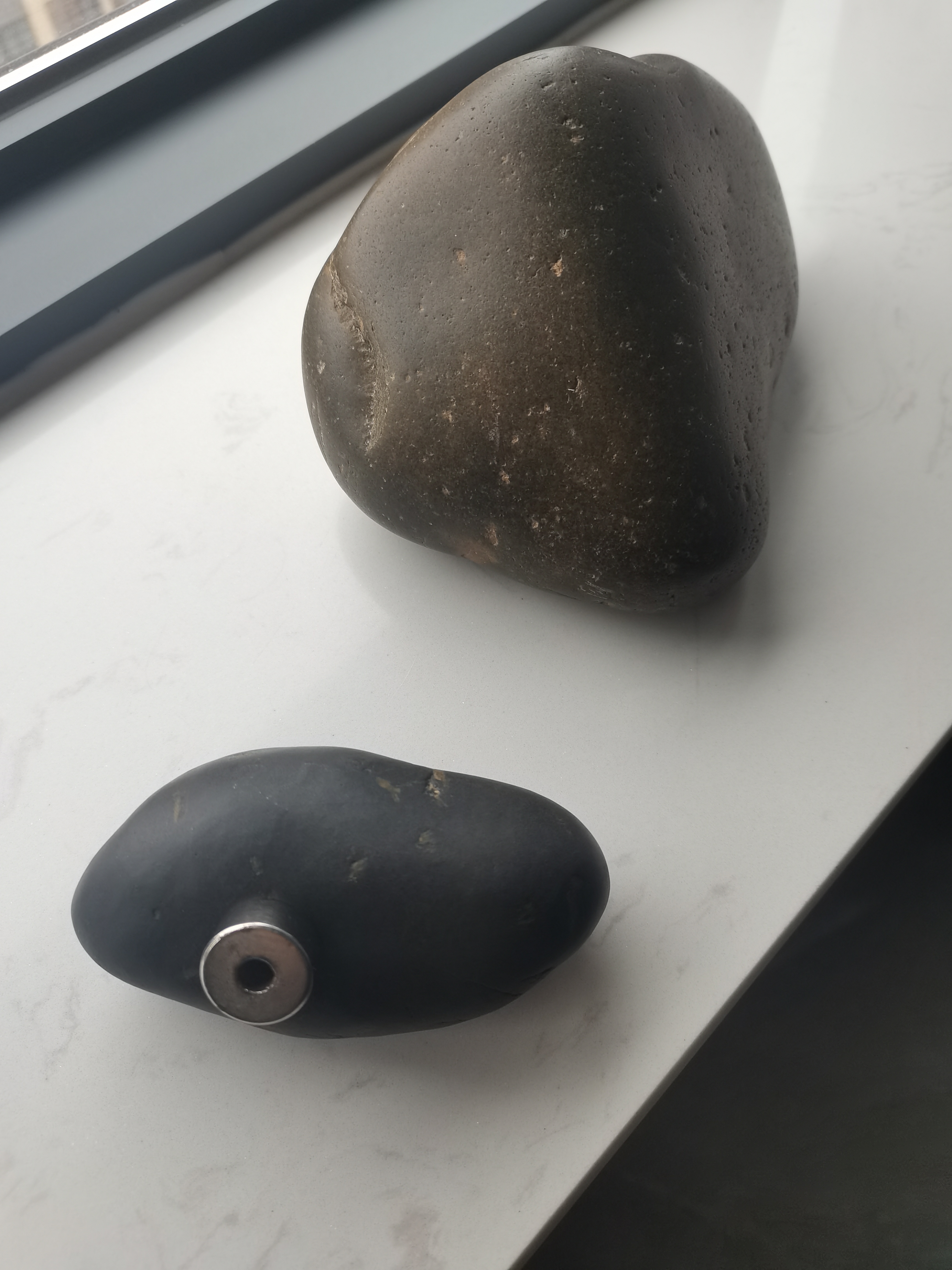 含铁量及高的石头