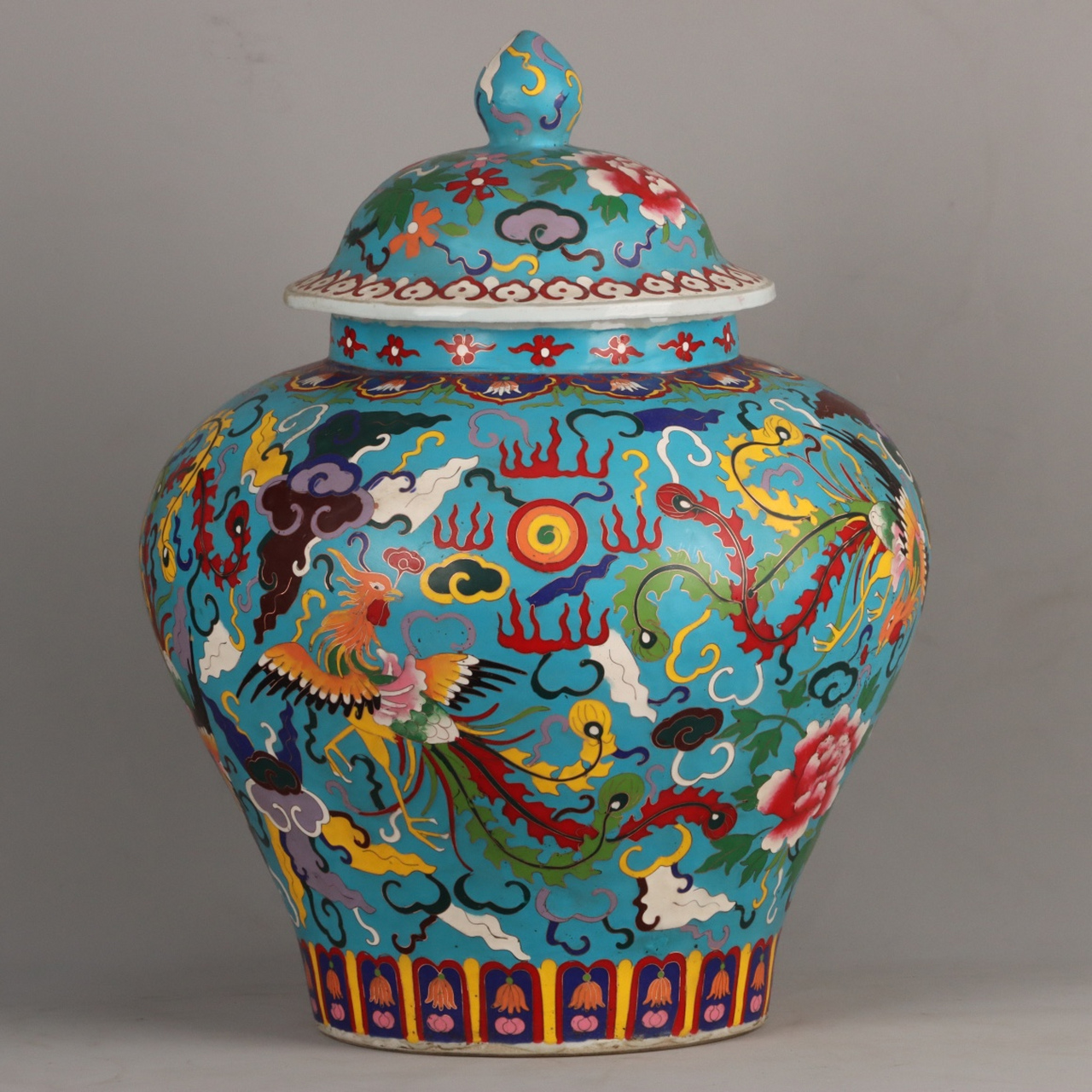 明代珐琅彩掐丝将军罐