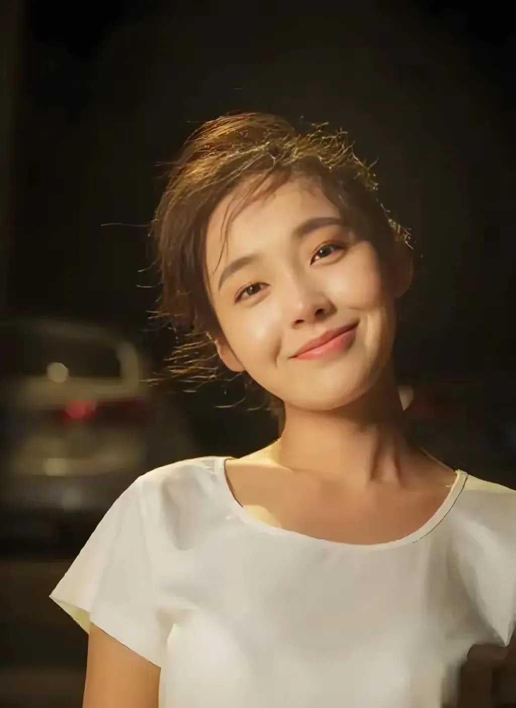 张佳宁小时候父母离婚,父亲偏心男孩,把她和妈妈丢下,甚至连抚养费都