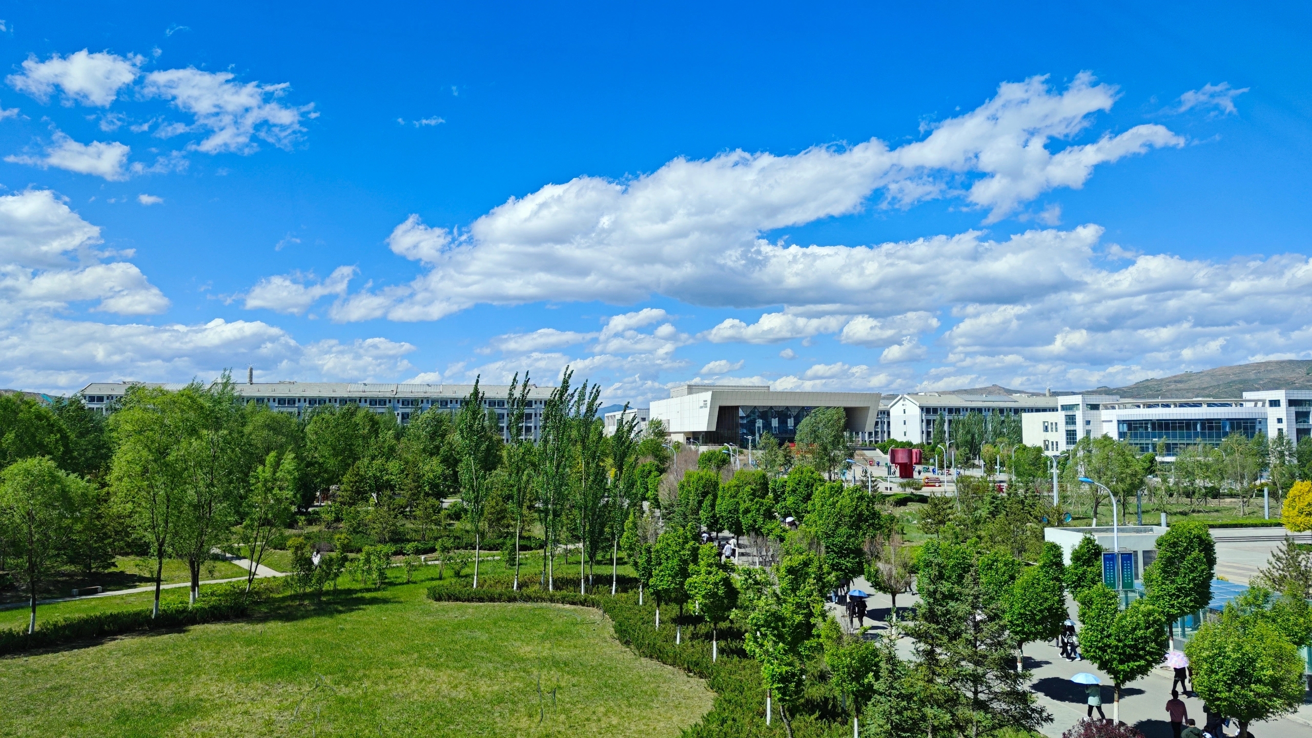 青海师范大学城西校区图片