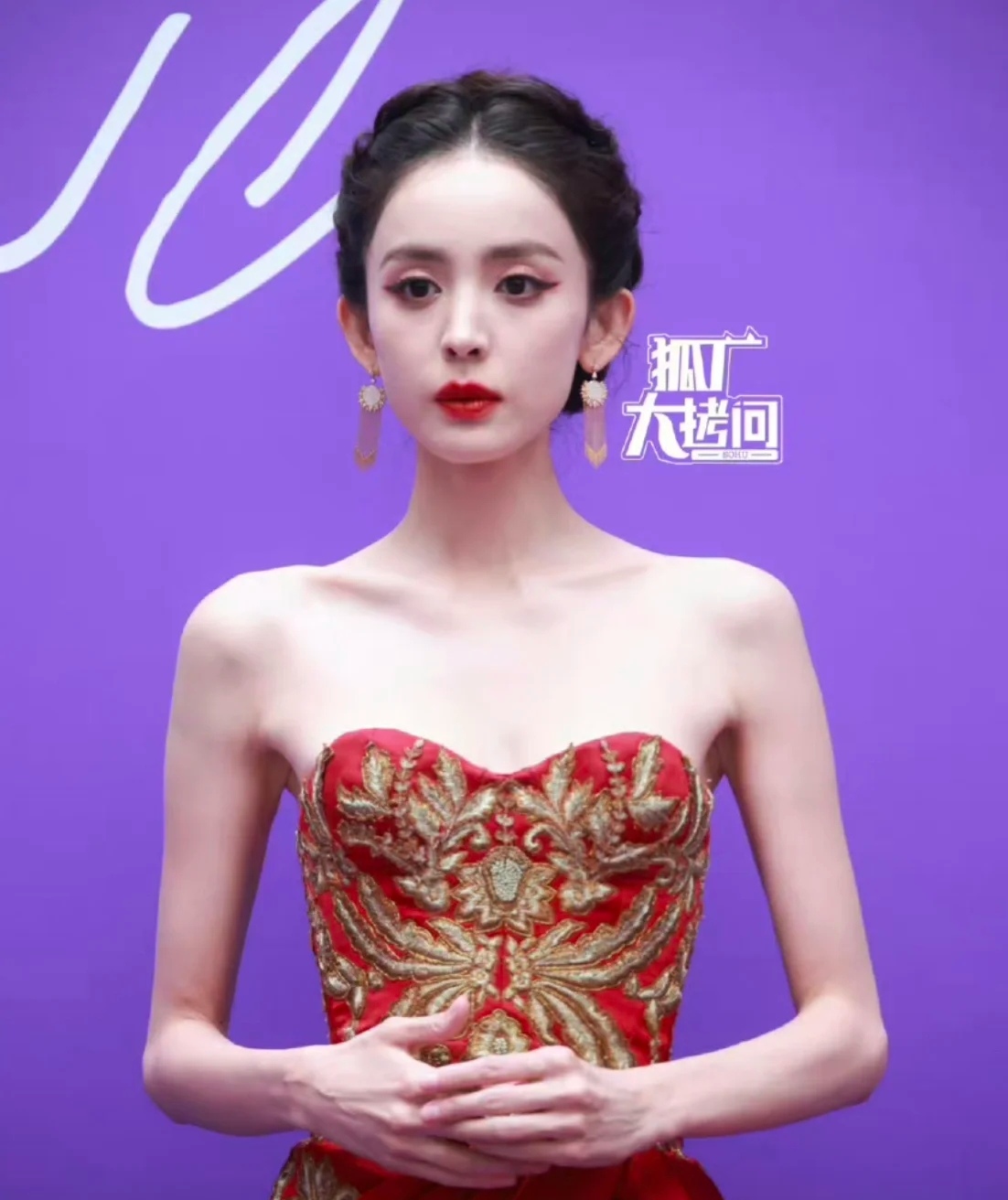 暴瘦的#古力娜扎# 这是怎么做到依然这么美#时尚# #明星美图# #明星