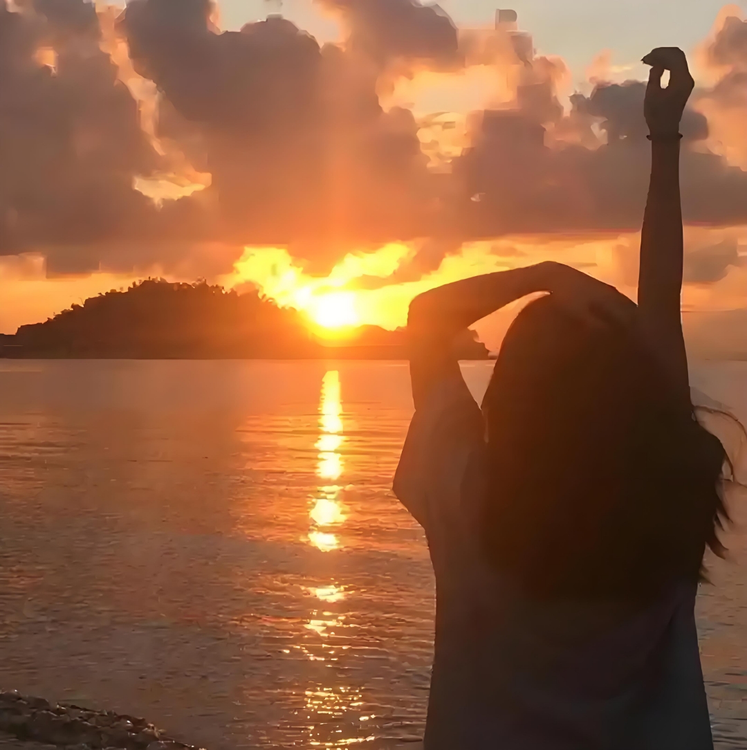 落日女头,拿图吱一声