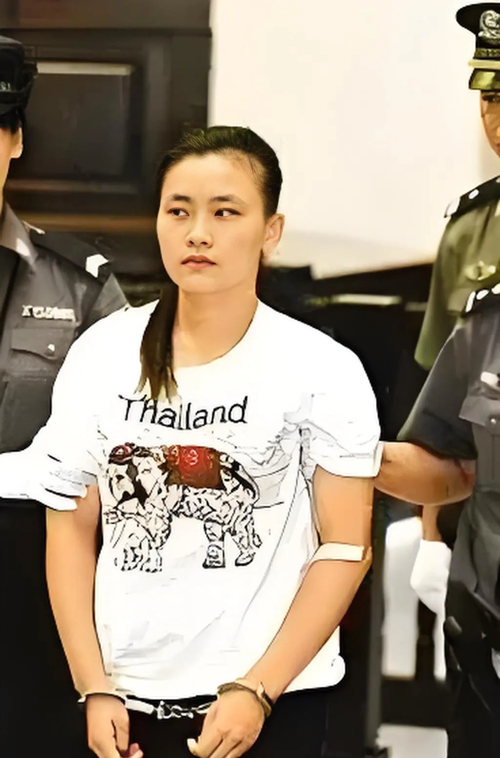 10年前拍的老照片里,女死刑犯梅晓琳扎着马尾辫,脸上看起来很平静