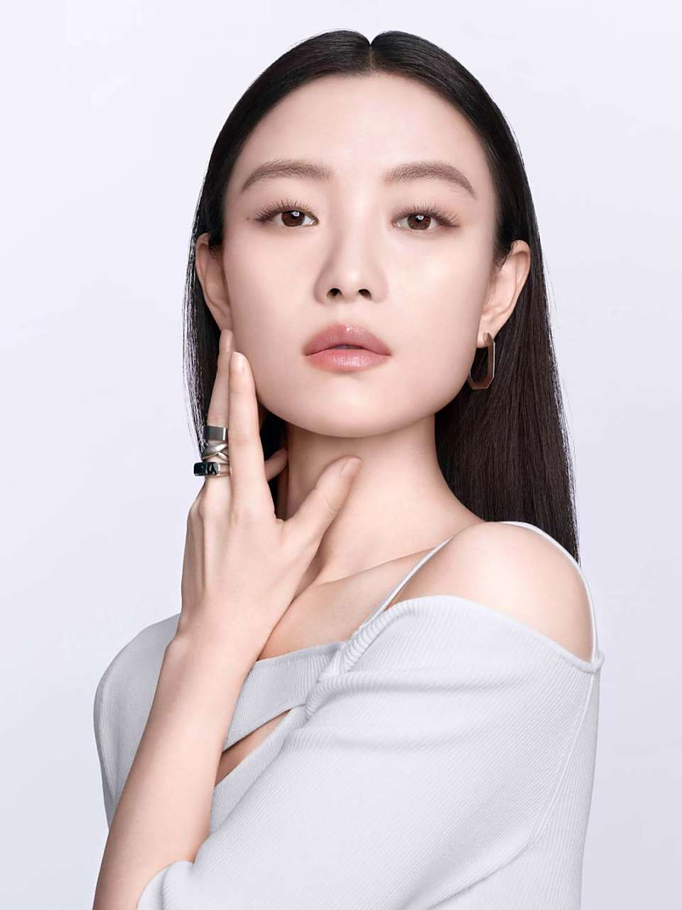 紧致下颚线兜住双下巴的效果绝了!推荐给每一个为双下巴苦恼的朋友!