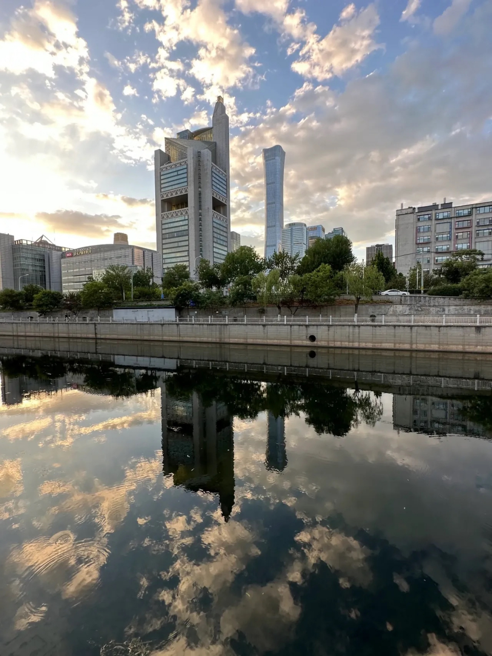 这不东京·也不是西京·更不是南京· 这是蓝星上的北京