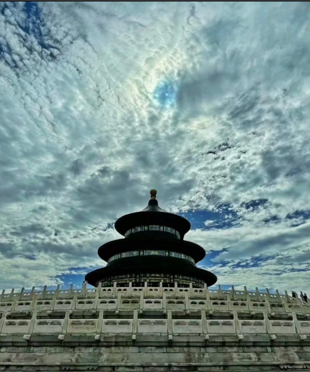 华北平原燕山脚下的一些建筑