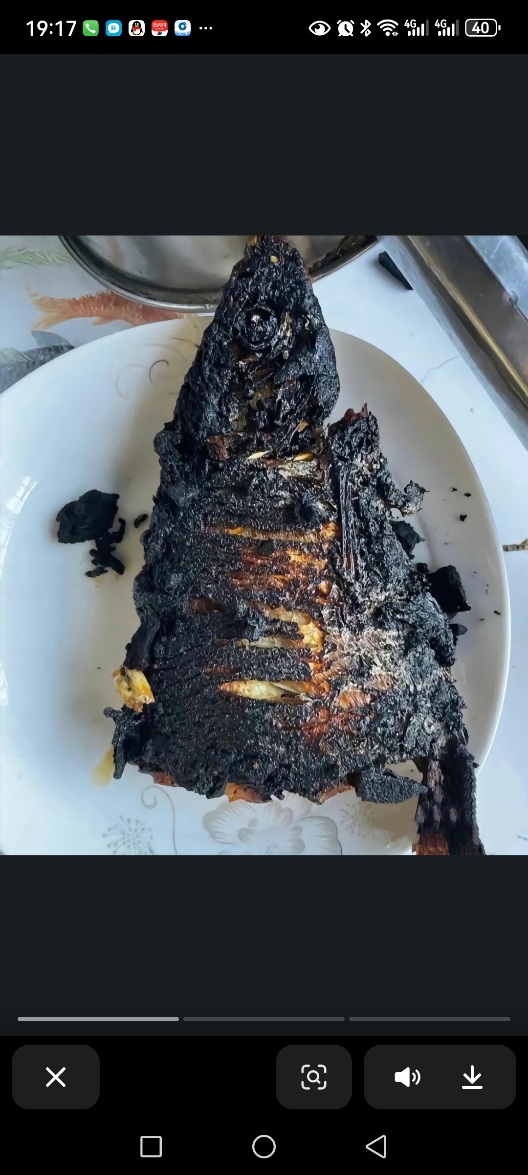 我跟她说:没有什么是一顿美食解决不了的烦恼,我