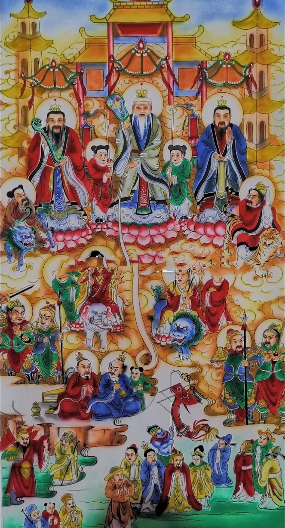 接神,接灶王 初四是神仙下界的日子,诸神由天界返回人间