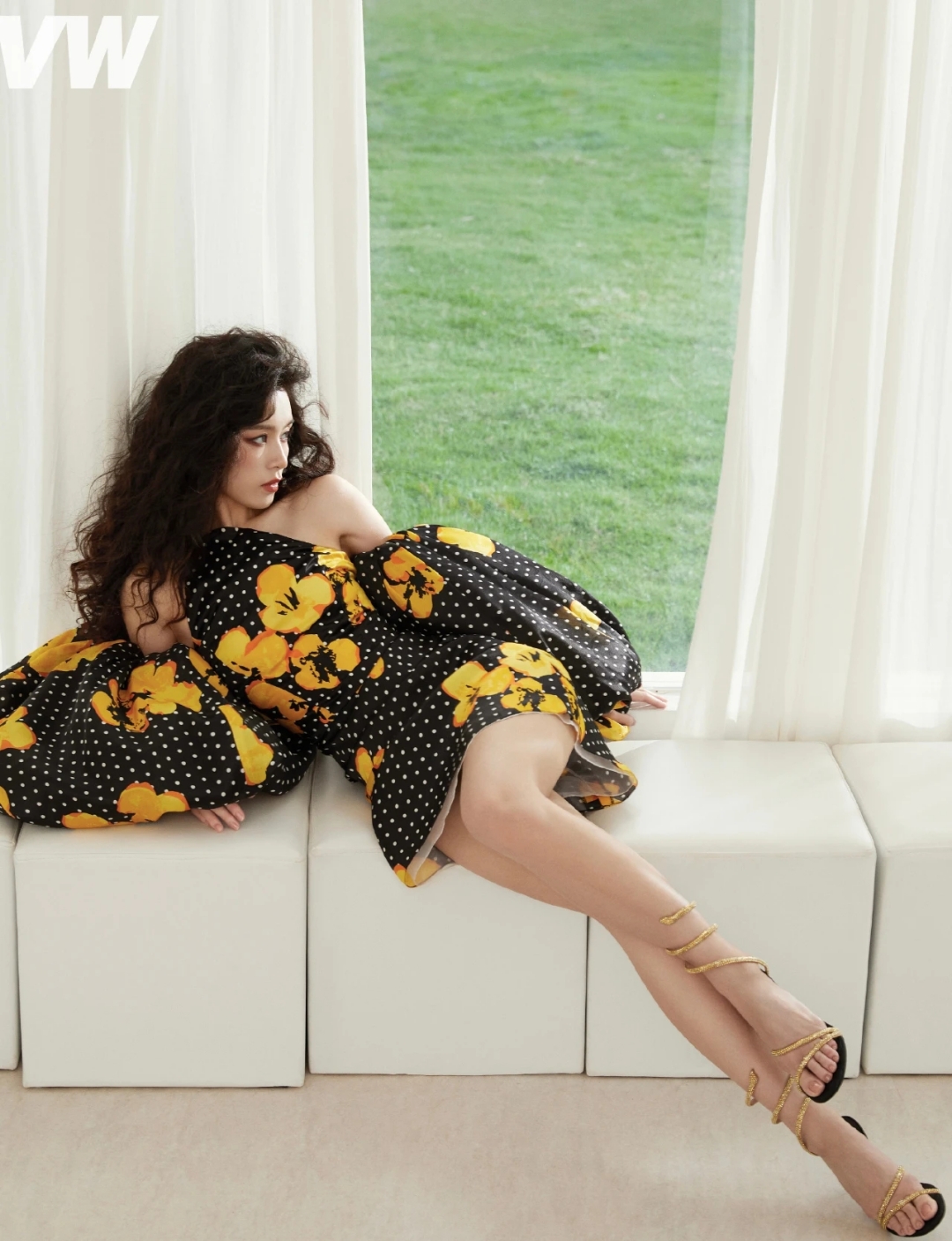 文咏珊 夏日慵懒午后,一抹清凉在眼角.