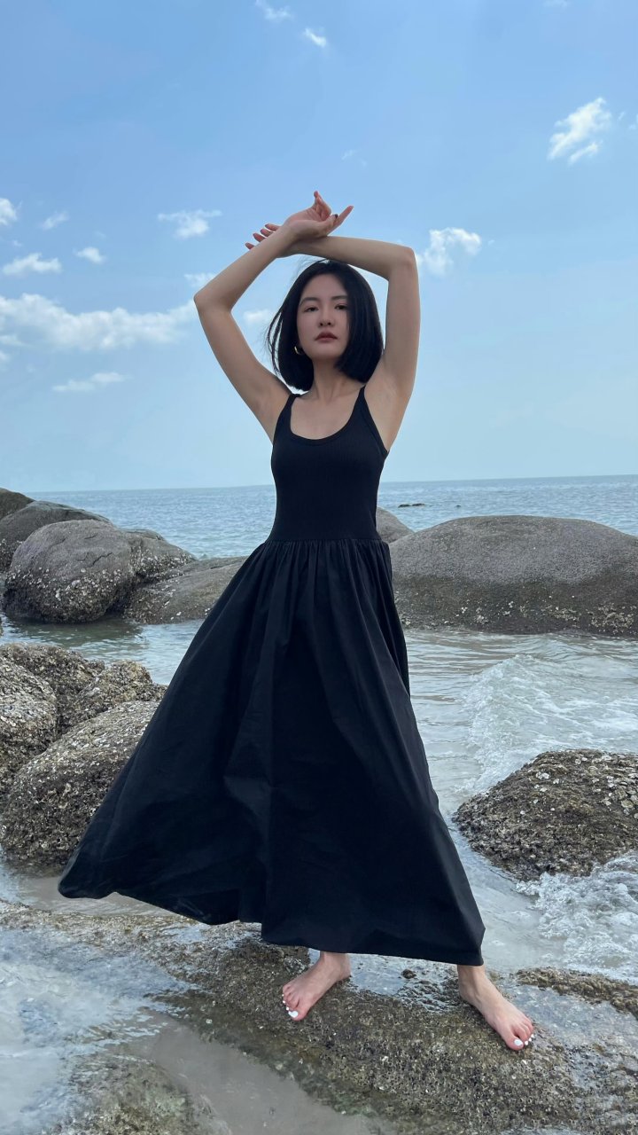 六点半米线性感写真